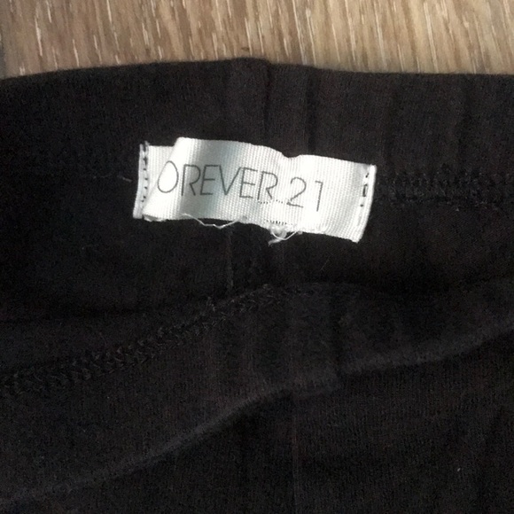 Leggings sold - Picture 2 of 2